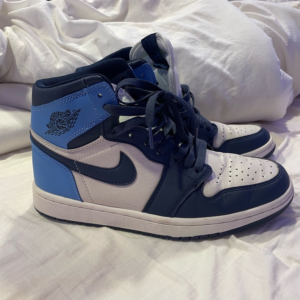 JORDAN 1 RETRO- High Obsidian